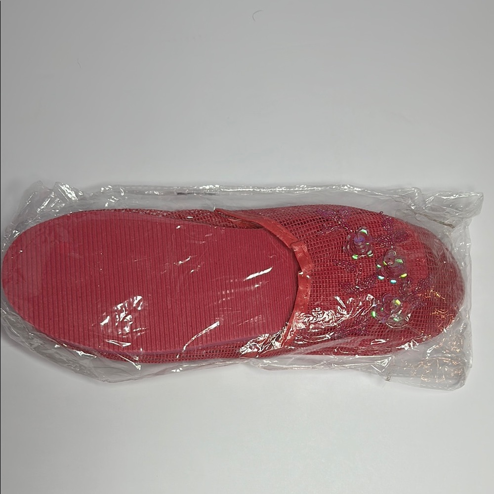 “Chinese slippers” 2000s trend
